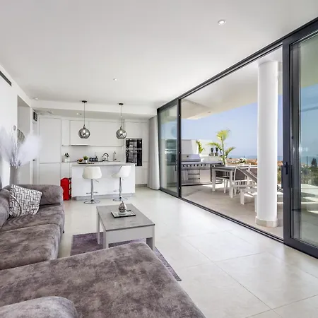 Vivi Homes -ivy - Sea View - Outside Kitchen Bbq - Pool Fuengirola